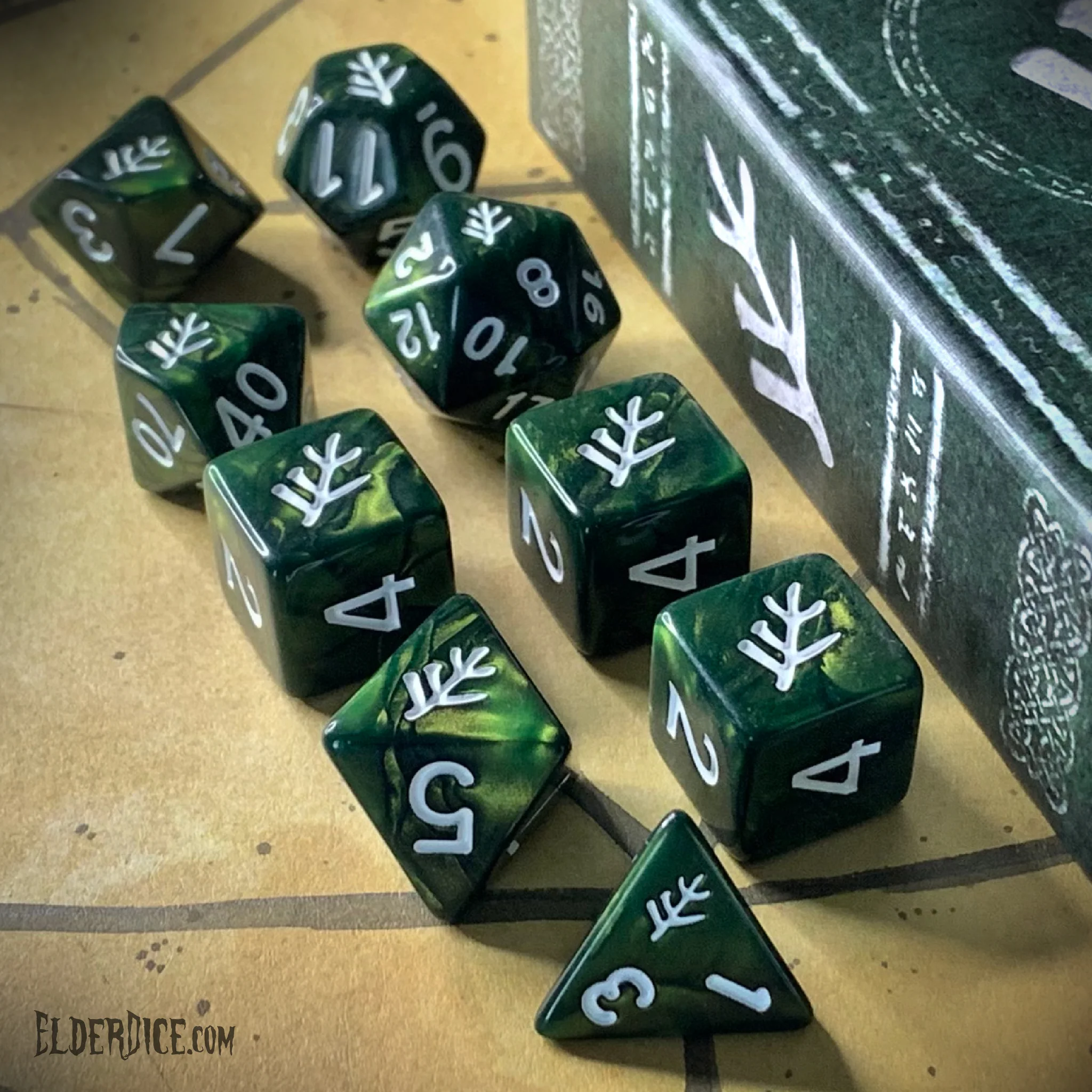 Elder Dice: Polyhedral Set: Elder Sign: Green with Aegis White 