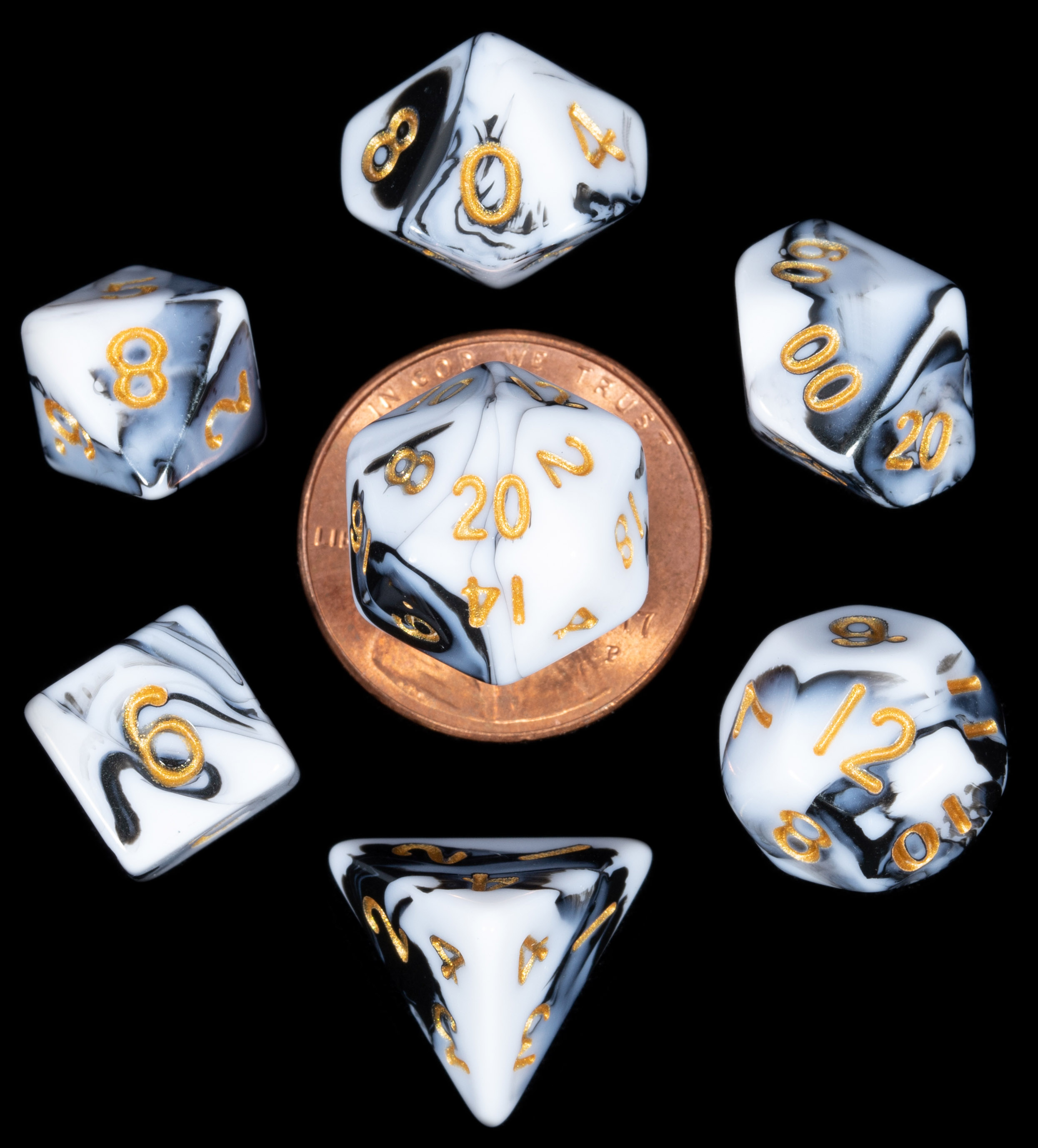 Fanroll: Mini 7 Dice Polyhedral Set: Marble with Gold (10mm) 