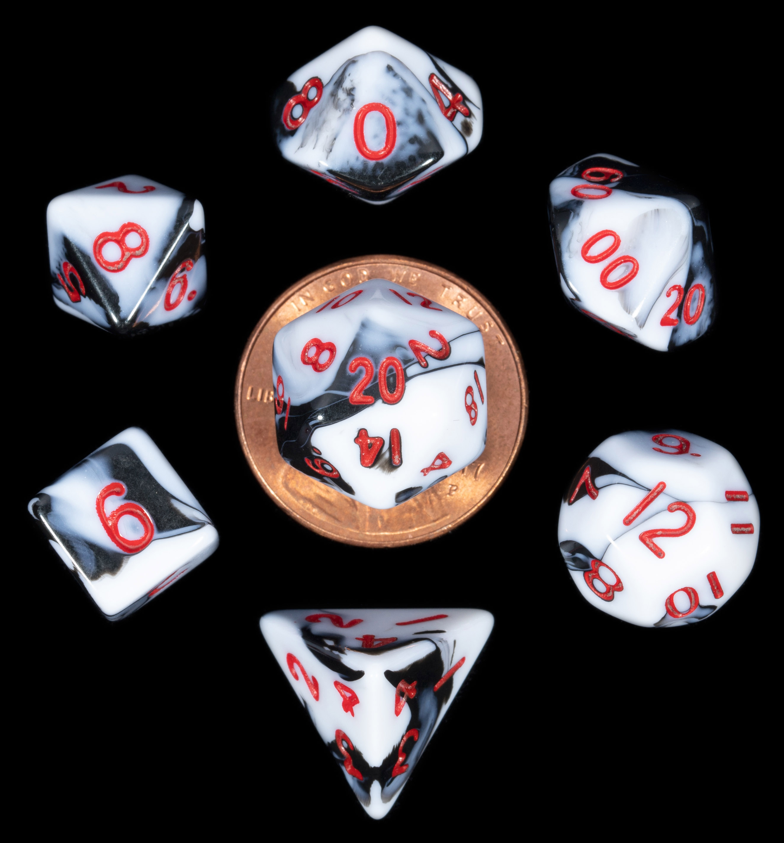 Fanroll: Mini 7 Dice Polyhedral Set: Marble with Red (10mm) 
