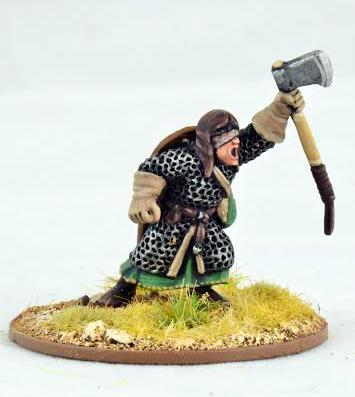 Gripping Beast 28mm Early Crusade: Warlord with Double Handed Axe (1) 