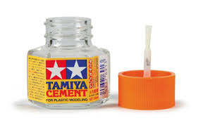 Tamiya Liquid Cement For Plastic Models (20ml) [Orange Cap] 