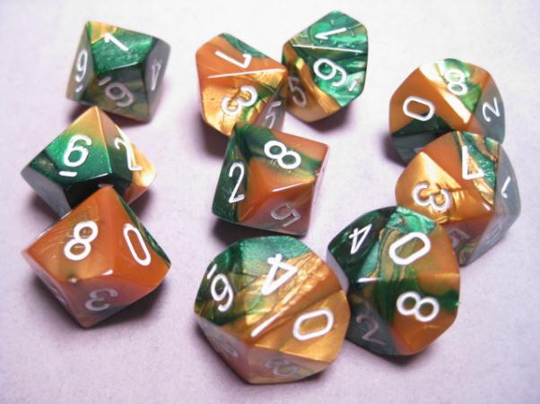 Chessex (26225): D10: Gemini: Gold Green/White 