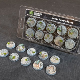 Battle Ready Bases: Urban Warfare: Round 25mm (x10) 