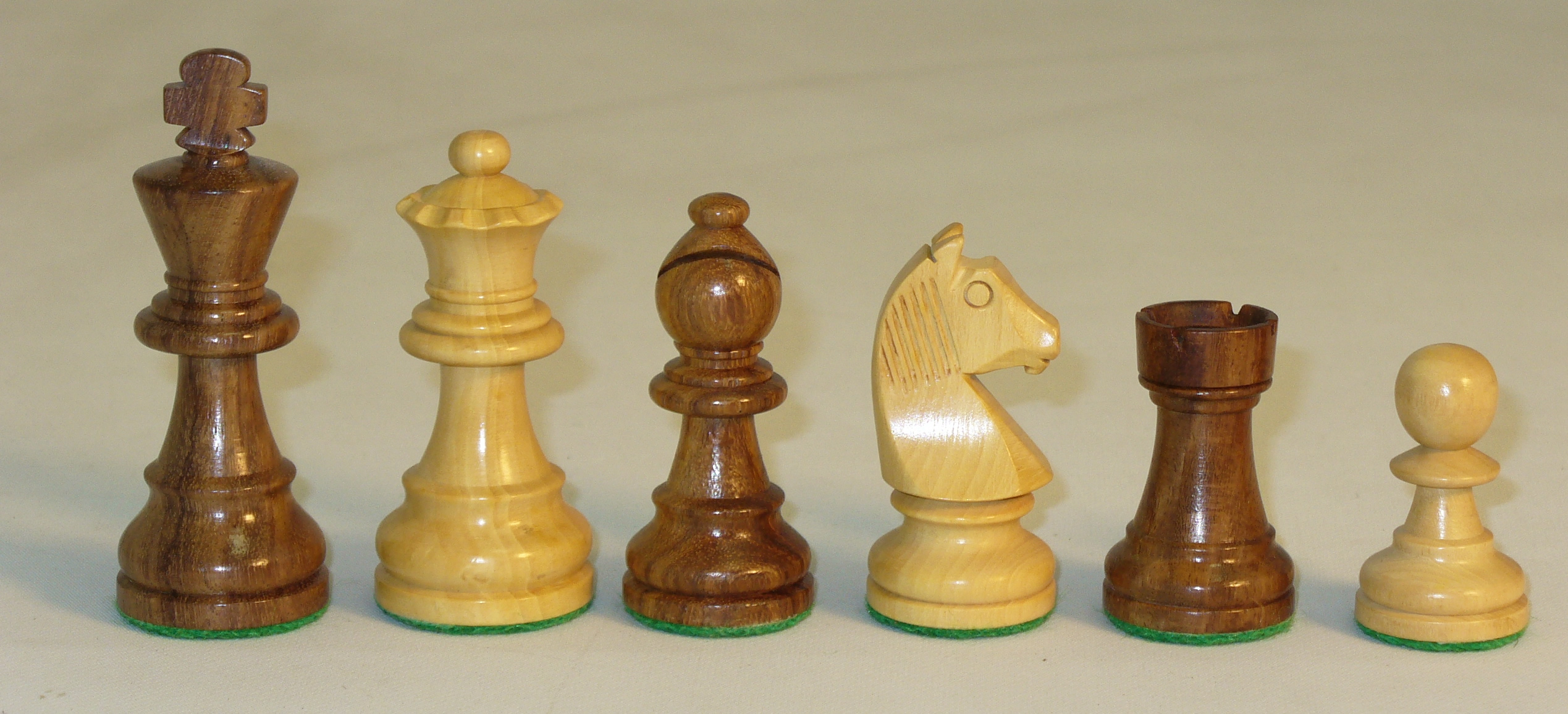 Chess Pieces German Style Sheesham/Boxwood  
