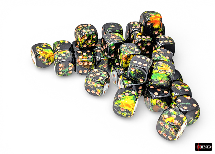 Chessex (24805): D6: 12mm: BRUSH: DEEP FOREST/GOLD 