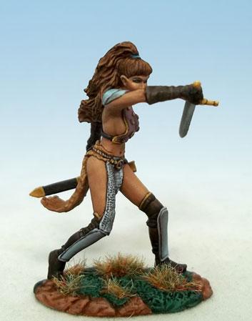 Dark Sword Miniatures: Elmore Masterwork: Female Warrior 