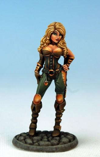 Dark Sword Miniatures: Visions in Fantasy: Female Assassin (no Cloak) 