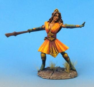 Dark Sword Miniatures: Visions in Fantasy: Female Mystic/Mage with Staff 