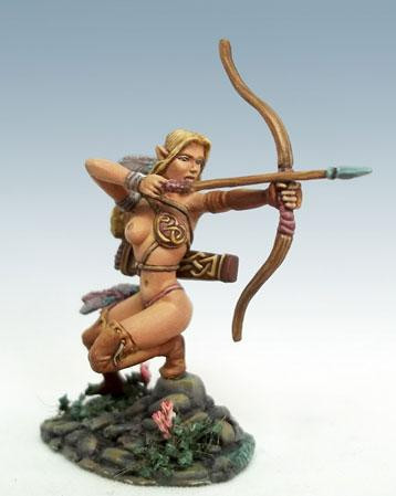 Dark Sword Miniatures: Elmore Masterwork: The Signal - Female Archer 