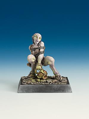 Freebooter Miniatures: Female Chaos Cultist 