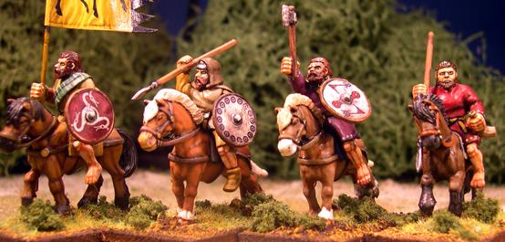 Gripping Beast 28mm Age Of Arthur: Pict- Mounted Pict Warrior Command (4) 