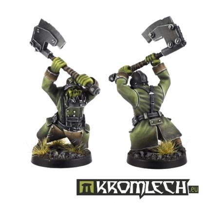 Kromlech Miniatures: Orc with Two-Handed Axe 
