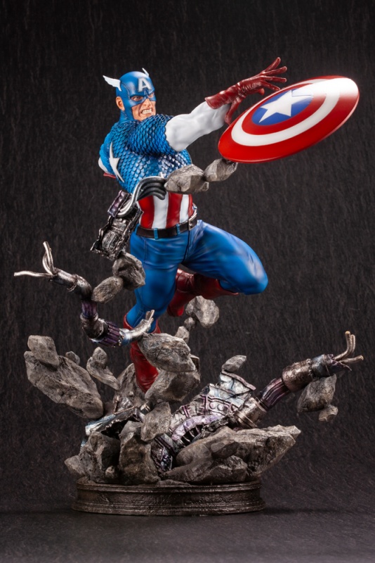 Marvel Universe: Captain America Fine Art Statue 1/6 