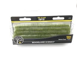 Peel ‘n’ Place Tufts: Medium Green Edging Strips 