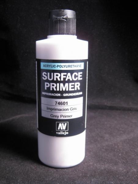 Vallejo Surface Primer (200ml): Grey 