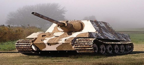 Zvezda Military 1/100 Scale: Snap Kit: Sd.Kfz.186 Jagdtiger Heavy Tank Des 