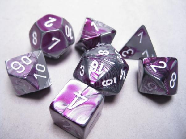 Chessex (26632): D6: 16mm: Gemini: Purple Steel/White 