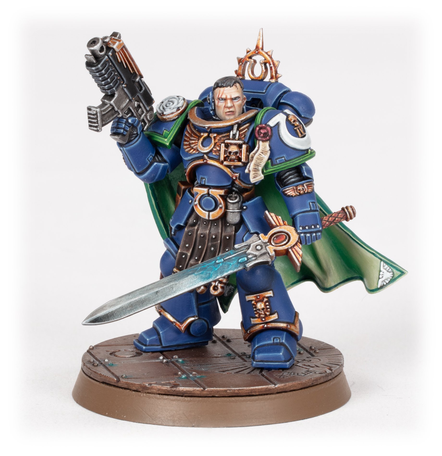 Warhammer 40,000: Space Marines: Ultramarines Captain Uriel Ventris 